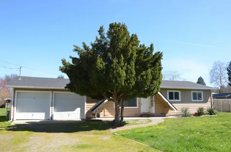 1881 Regina Way Grants Pass OR 97527