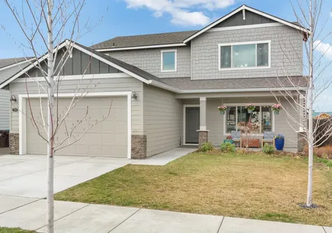 2869 NW 23rd Street Redmond OR 97756