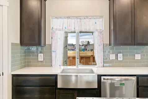 2869 NW 23rd Street Redmond OR 97756