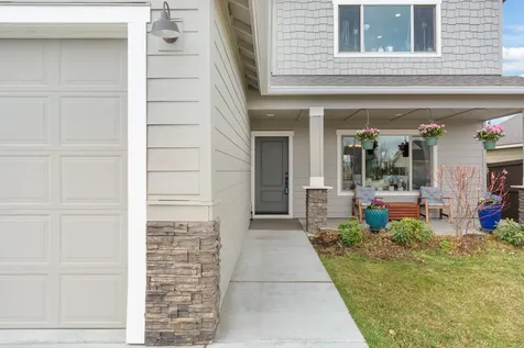 2869 NW 23rd Street Redmond OR 97756