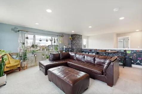 2869 NW 23rd Street Redmond OR 97756