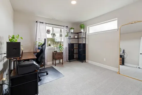 2869 NW 23rd Street Redmond OR 97756