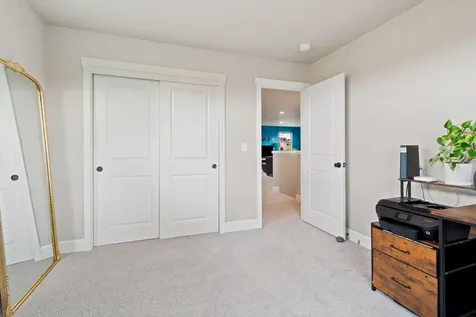 2869 NW 23rd Street Redmond OR 97756