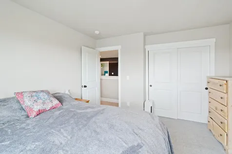 2869 NW 23rd Street Redmond OR 97756