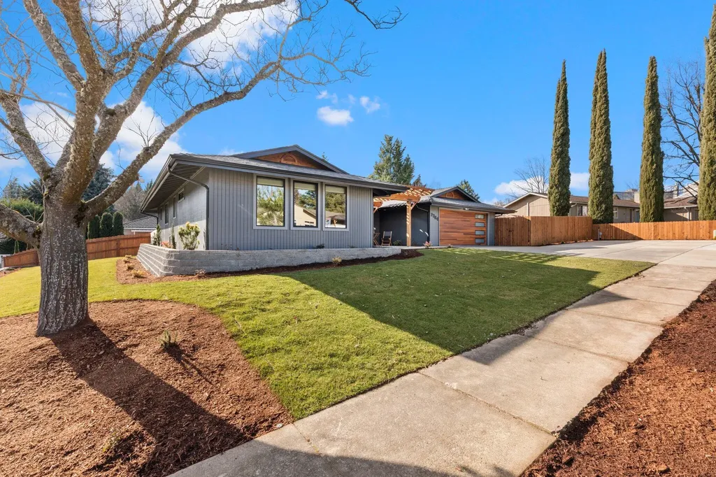 2784 Honor Drive Medford OR 97504