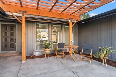 2784 Honor Drive Medford OR 97504