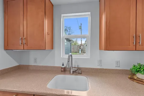 827 Palm Street Medford OR 97501