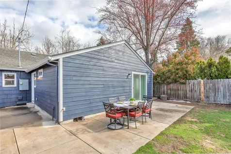 827 Palm Street Medford OR 97501