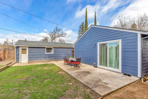 827 Palm Street Medford OR 97501