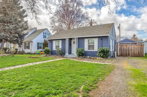 827 Palm Street Medford OR 97501