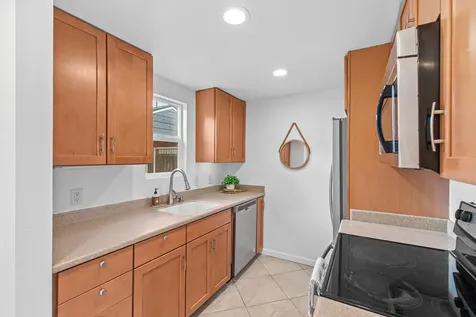 827 Palm Street Medford OR 97501