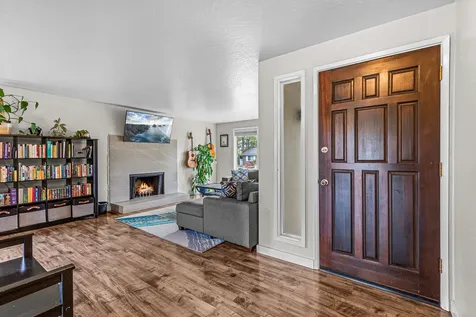2671 Snowcrest Drive Medford OR 97504