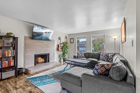 2671 Snowcrest Drive Medford OR 97504
