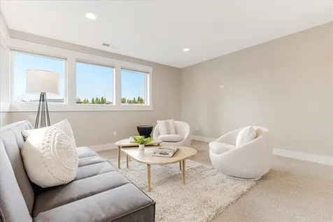 1834 NW Fields Street Bend OR 97703
