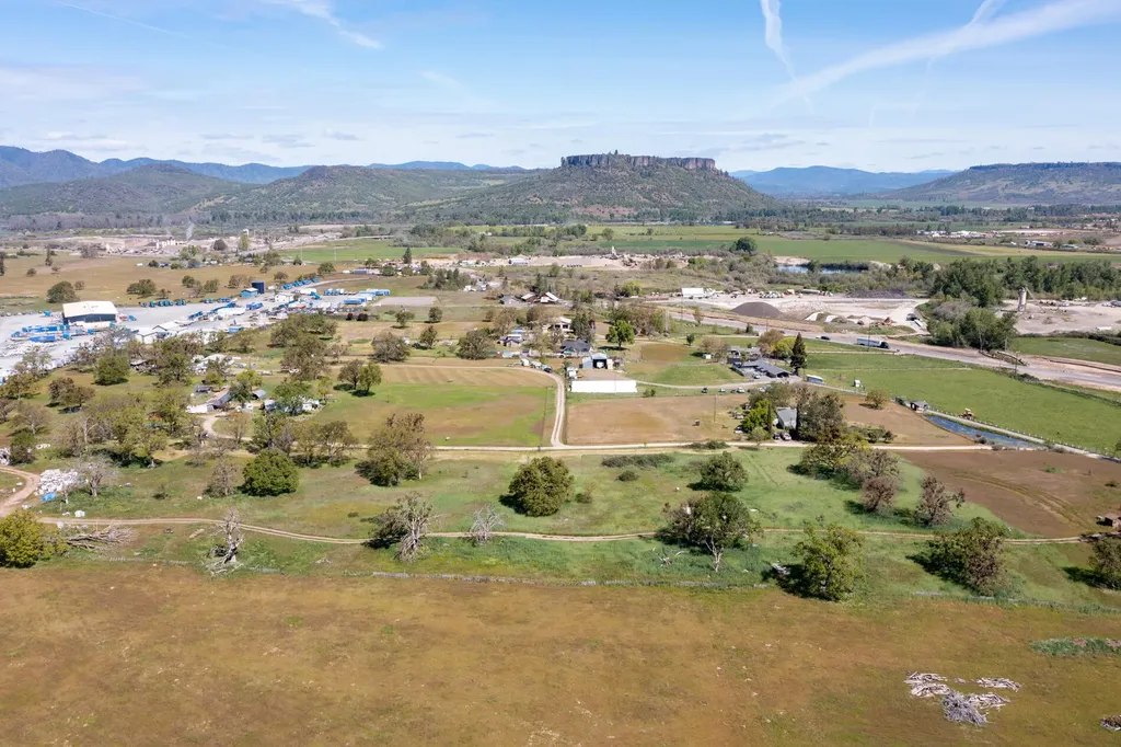 6535 Blackwell Road Central Point OR 97502