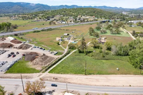 6535 Blackwell Road Central Point OR 97502