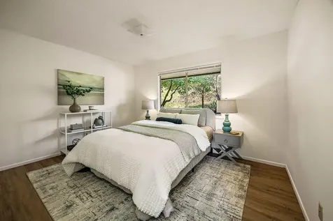 382 Cherry Lane Ashland OR 97520