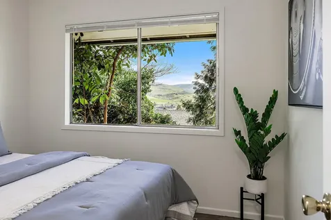 382 Cherry Lane Ashland OR 97520