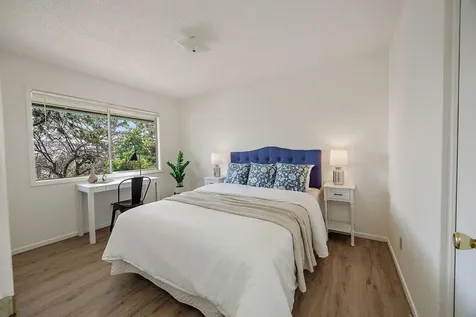 382 Cherry Lane Ashland OR 97520