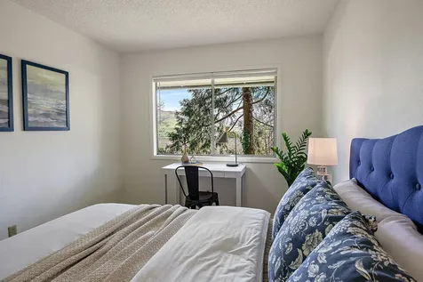 382 Cherry Lane Ashland OR 97520