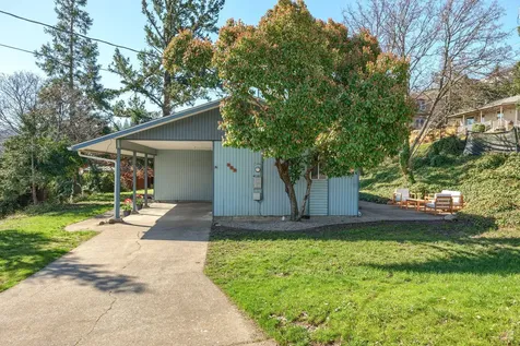 382 Cherry Lane Ashland OR 97520