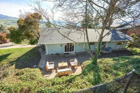 382 Cherry Lane Ashland OR 97520