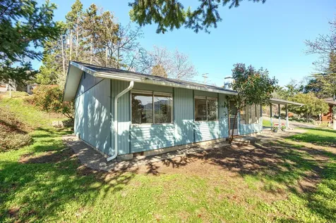 382 Cherry Lane Ashland OR 97520