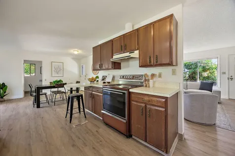 382 Cherry Lane Ashland OR 97520