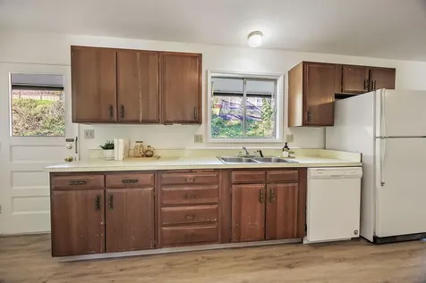 382 Cherry Lane Ashland OR 97520