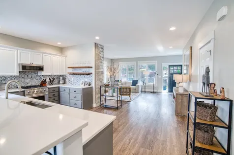 566 NW Greyhawk Avenue Bend OR 97703