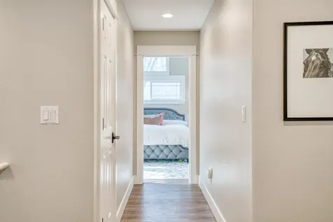 566 NW Greyhawk Avenue Bend OR 97703