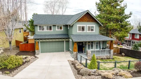 566 NW Greyhawk Avenue Bend OR 97703