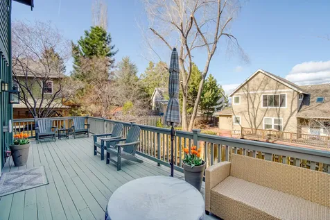 566 NW Greyhawk Avenue Bend OR 97703