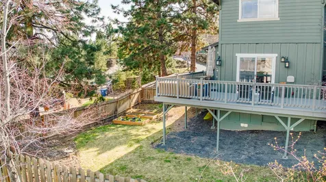 566 NW Greyhawk Avenue Bend OR 97703