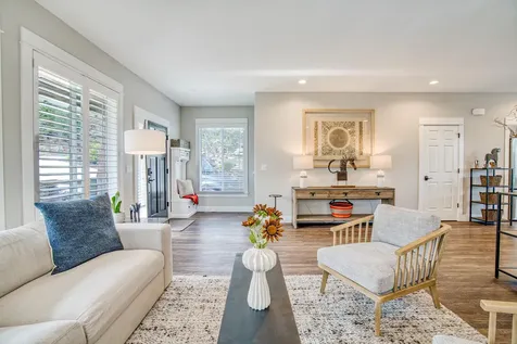 566 NW Greyhawk Avenue Bend OR 97703