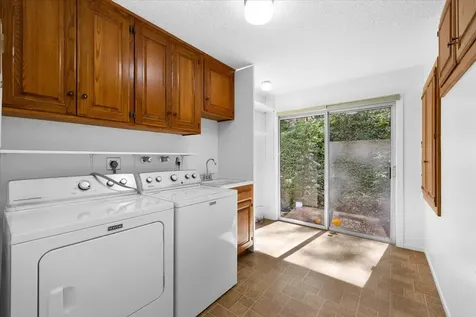 1836 W Schutzwohl Lane Grants Pass OR 97527