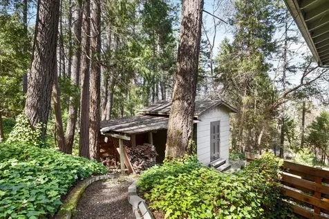 1836 W Schutzwohl Lane Grants Pass OR 97527