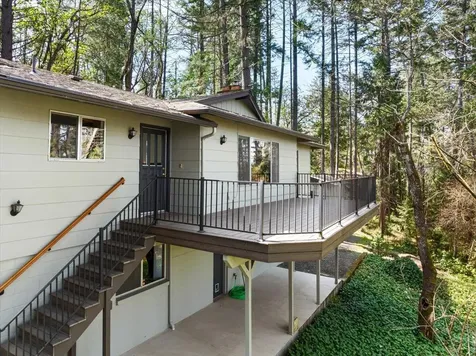 1836 W Schutzwohl Lane Grants Pass OR 97527
