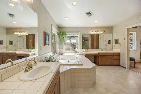 510 Guthrie Street Ashland OR 97520