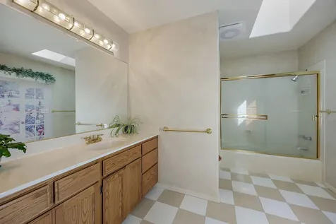 510 Guthrie Street Ashland OR 97520