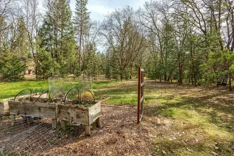 4160 New Hope Road Grants Pass OR 97527