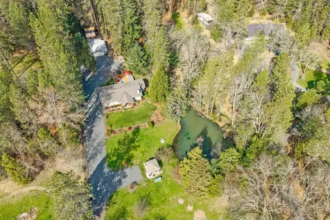 4160 New Hope Road Grants Pass OR 97527