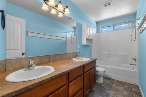 418 NE Petal Court Madras OR 97741