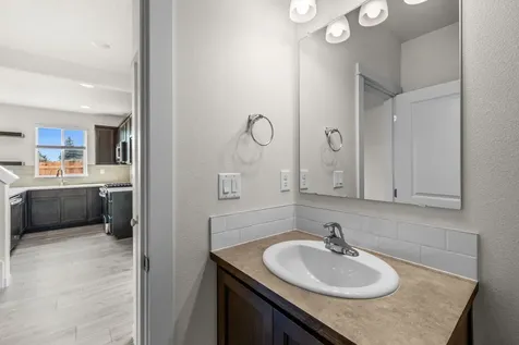 3475 NW 8th Street Redmond OR 97756