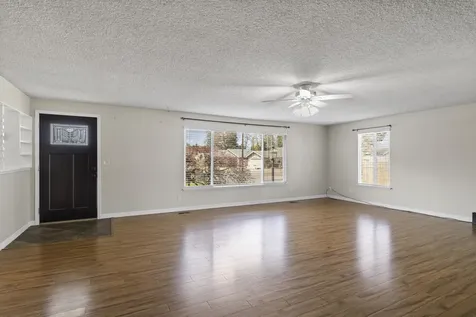 1725 Cloverlawn Drive Grants Pass OR 97527