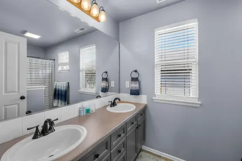 3409 SW Juniper Avenue Redmond OR 97756