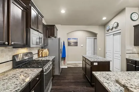 2344 NW Glen Oak Avenue Redmond OR 97756