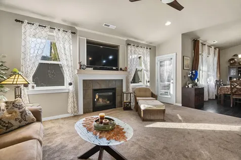 2344 NW Glen Oak Avenue Redmond OR 97756