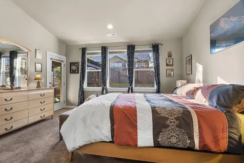 2344 NW Glen Oak Avenue Redmond OR 97756