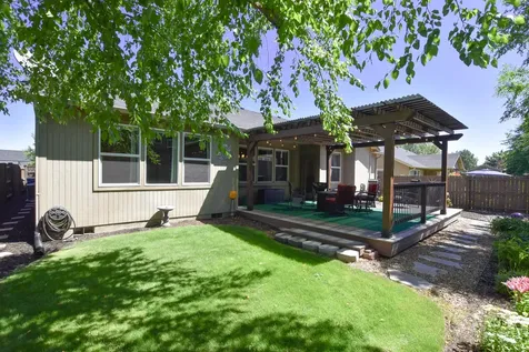 2344 NW Glen Oak Avenue Redmond OR 97756